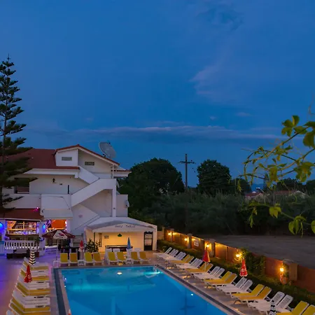 Apartmanhotel Chandris 4*