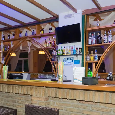 Chandris Apartmanhotel Kávosz