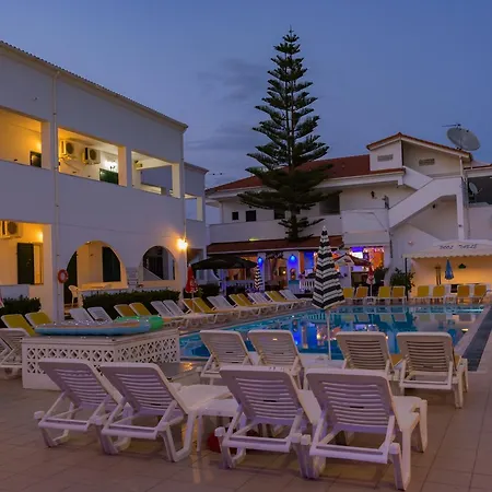 Chandris 4*