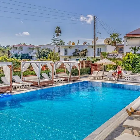 Chandris 公寓式酒店 卡沃斯